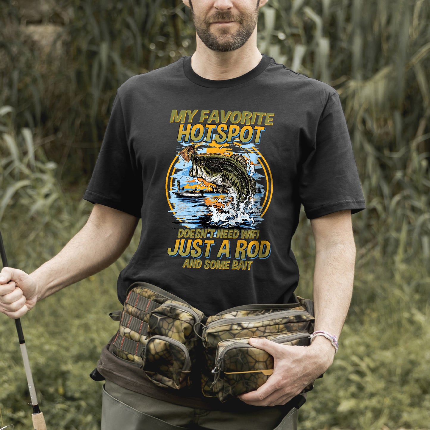 Fishing Humor Shirt – Favorite Hotspot No WiFi Rod and Bait Tee – Funny Fisherman Gift – Black – Up To 5XL