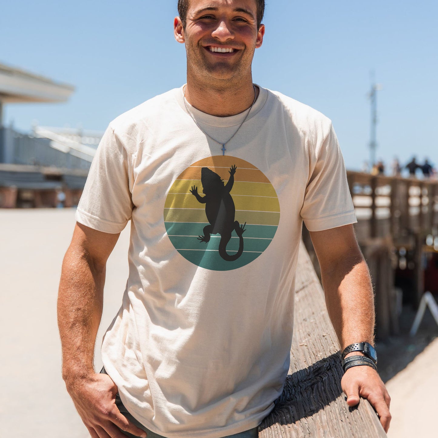 GRetro Lizard Silhouette T-Shirt – Vintage Sunset Reptile Tee - Natural - Up To 5XL