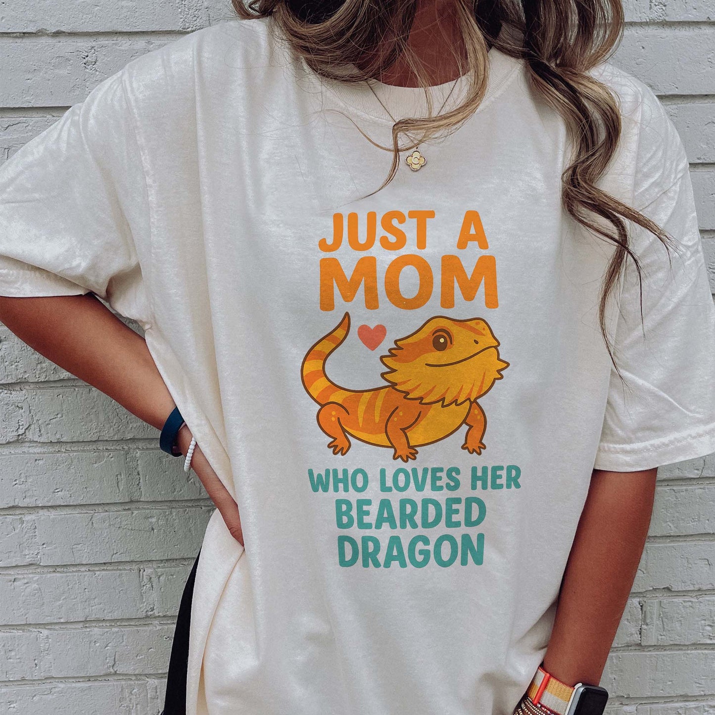 Just a Mom Who Loves Her Bearded Dragon T-Shirt – Funny Reptile Pet Gift for Women - Natural - Up To 5XL